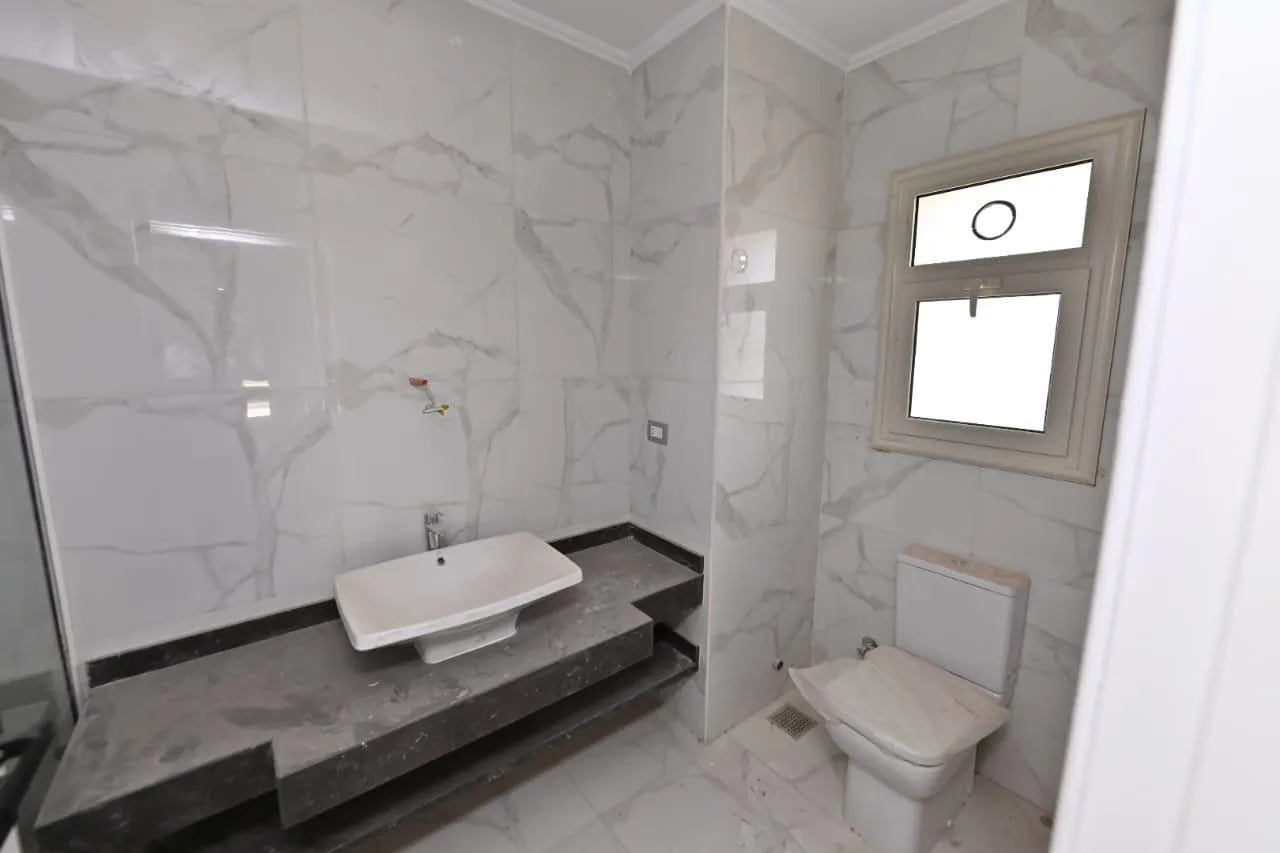 Duplex for sale in New Giza in 6th of October City of 345 m² with 3 bedrooms