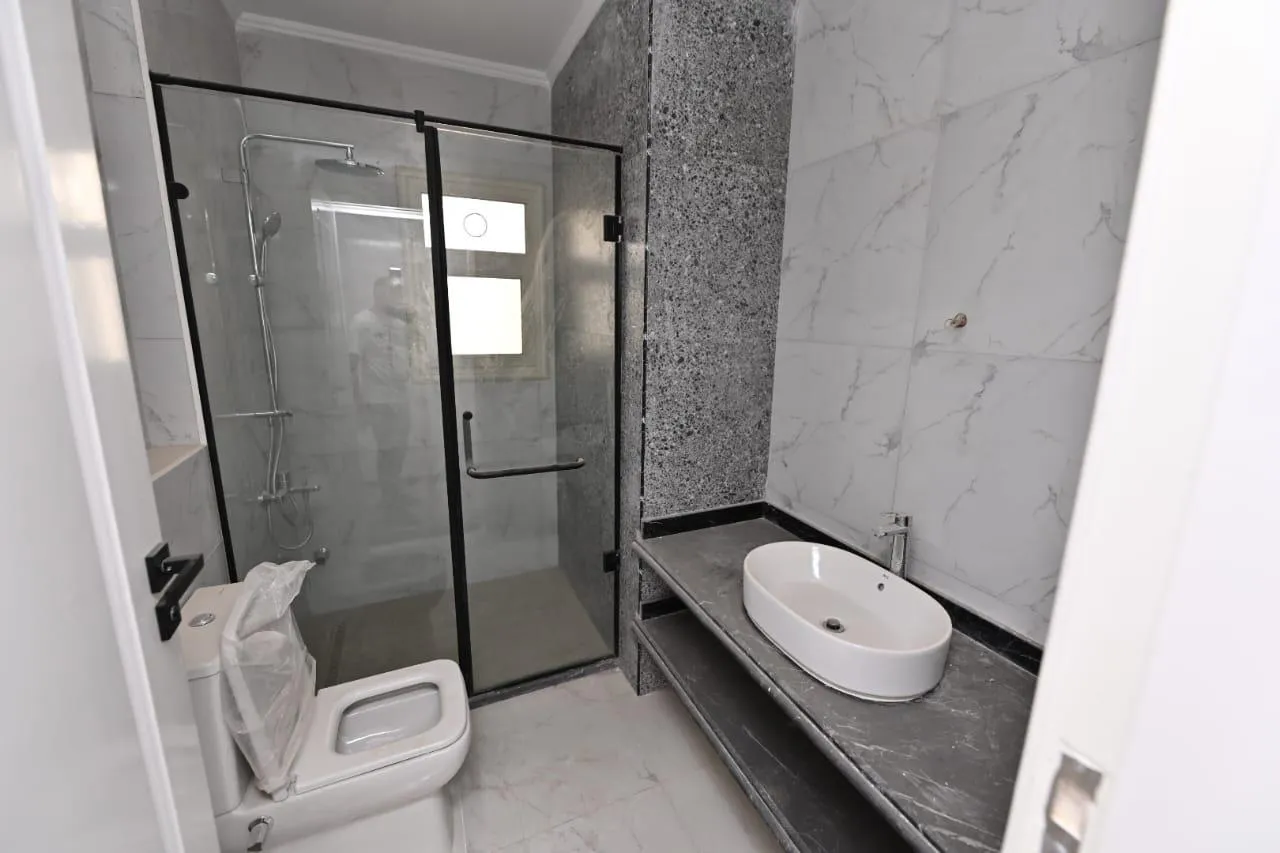 Duplex for sale in New Giza in 6th of October City of 345 m² with 3 bedrooms