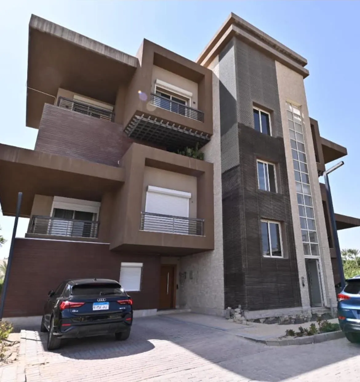  للبيع في نيو جيزة في  بمساحة 0 م² تتكون من 0 غرف