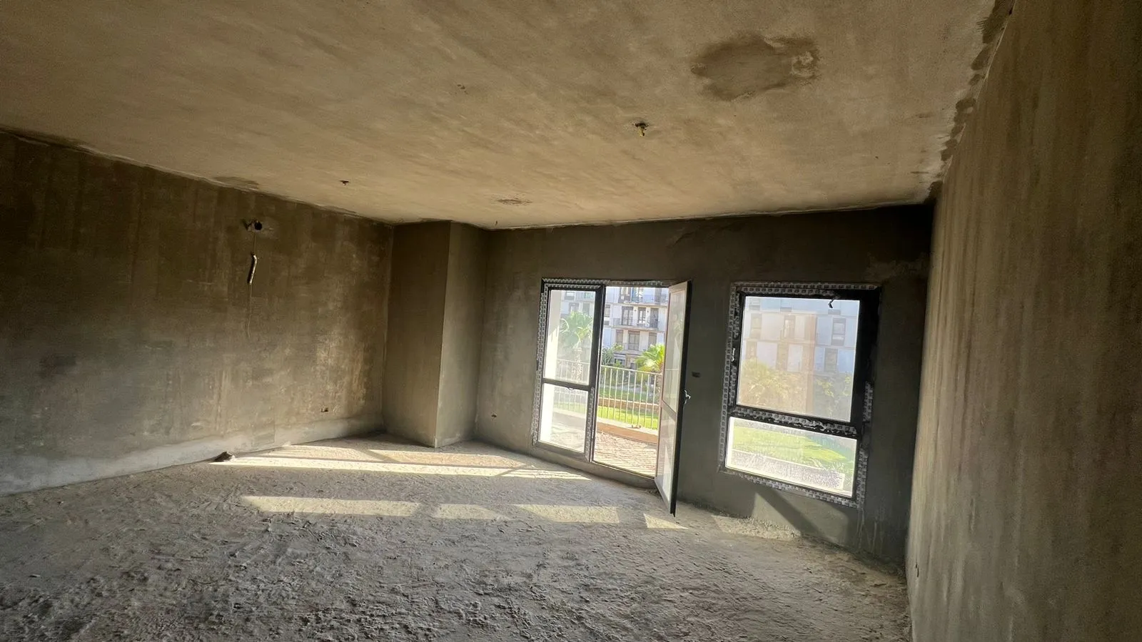 شقة للبيع في ذا كورت يارد في مدينة السادس من أكتوبر بمساحة 210 م² تتكون من 3 غرف