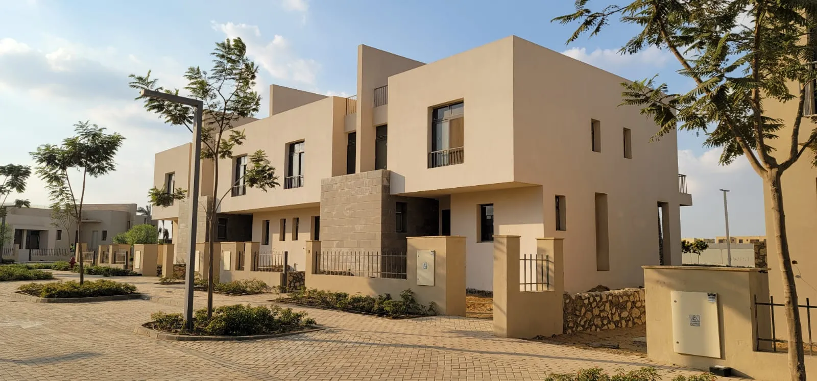 Townhouse for sale in O West Orascom in October Gardens of 195 m² with 3 bedrooms