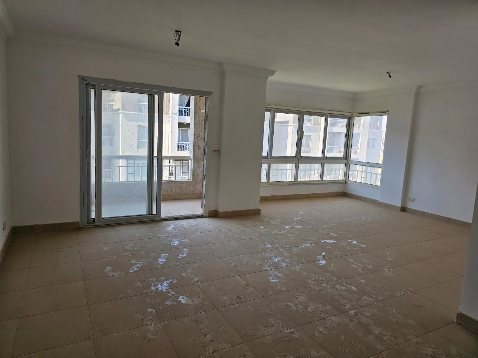 Apartment for sale in Madinaty in Madinaty of 165 m² with 3 bedrooms