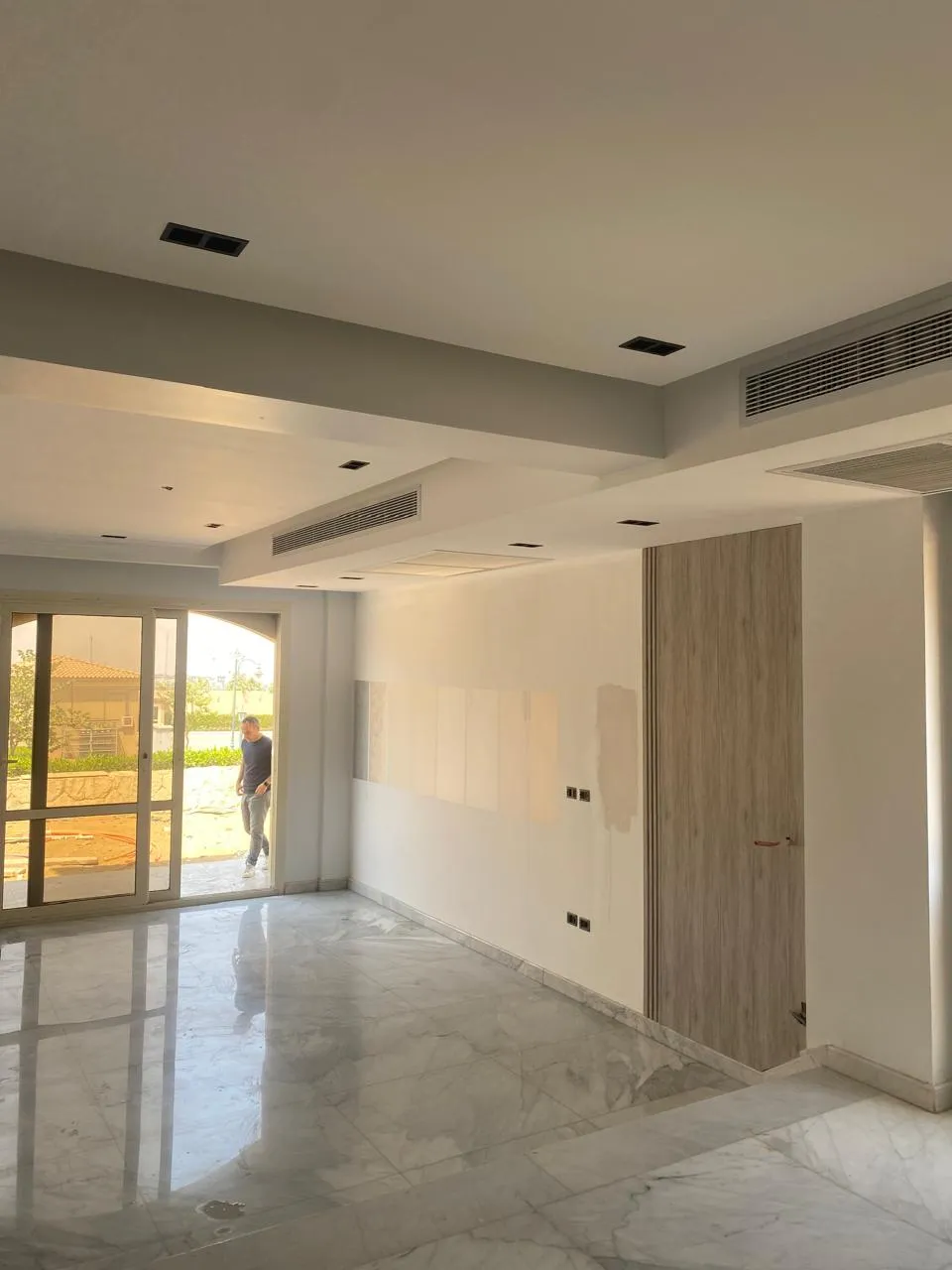 توين هاوس للبيع في لا فيستا سيتي في العاصمة الإدارية الجديدة بمساحة 288 م² تتكون من 4 غرف