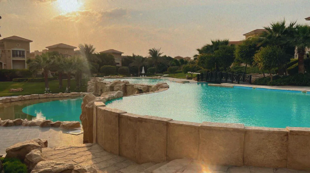 Townhouse for sale in Stone Park in New Cairo of 240 m² with 4 bedrooms