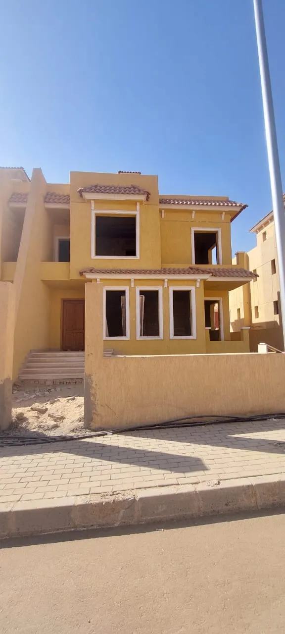  للبيع في نيوم أكتوبر في  بمساحة 0 م² تتكون من 0 غرف