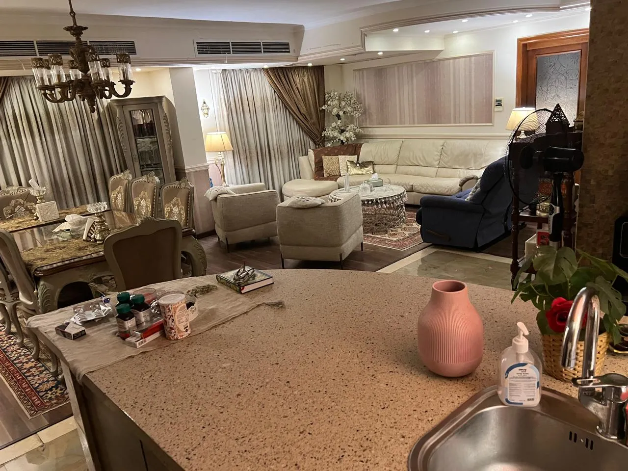 للبيع في مدينتي في بمساحة 0 م² تتكون من 0 غرف