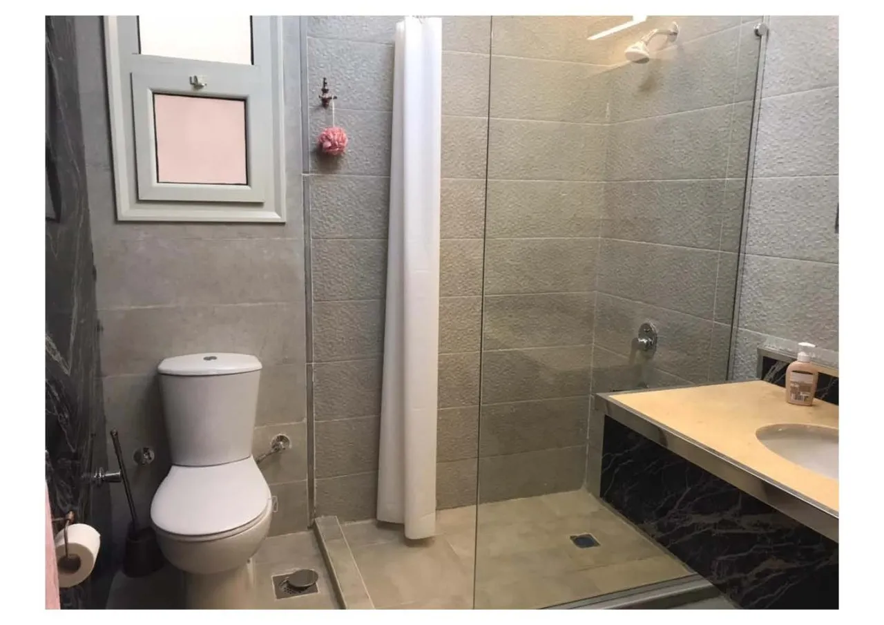  for sale in Ninety Avenue in  of 0 m² with 0 bedrooms