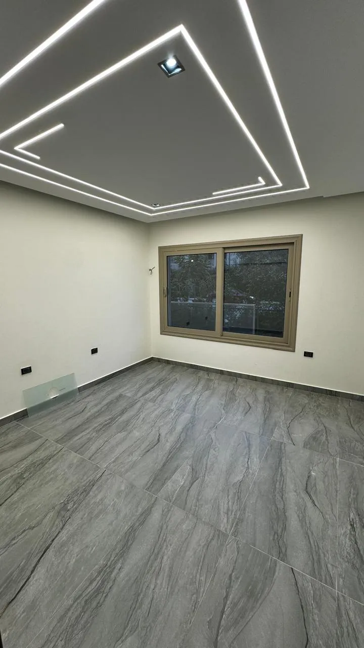  للبيع في جاليريا ريزيدنس في  بمساحة 0 م² تتكون من 0 غرف