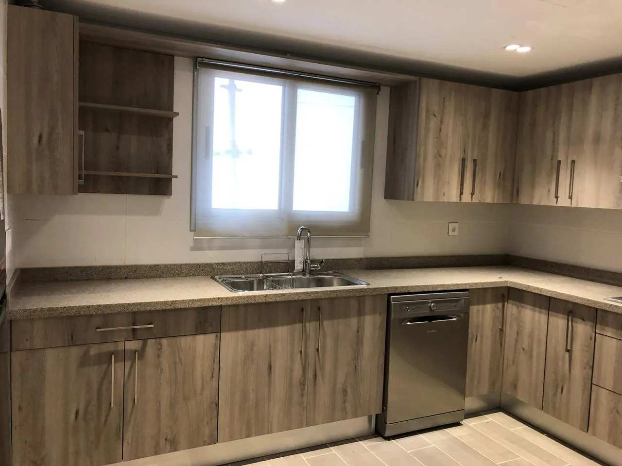  للبيع في كايرو فستيفال سيتي في  بمساحة 0 م² تتكون من 0 غرف