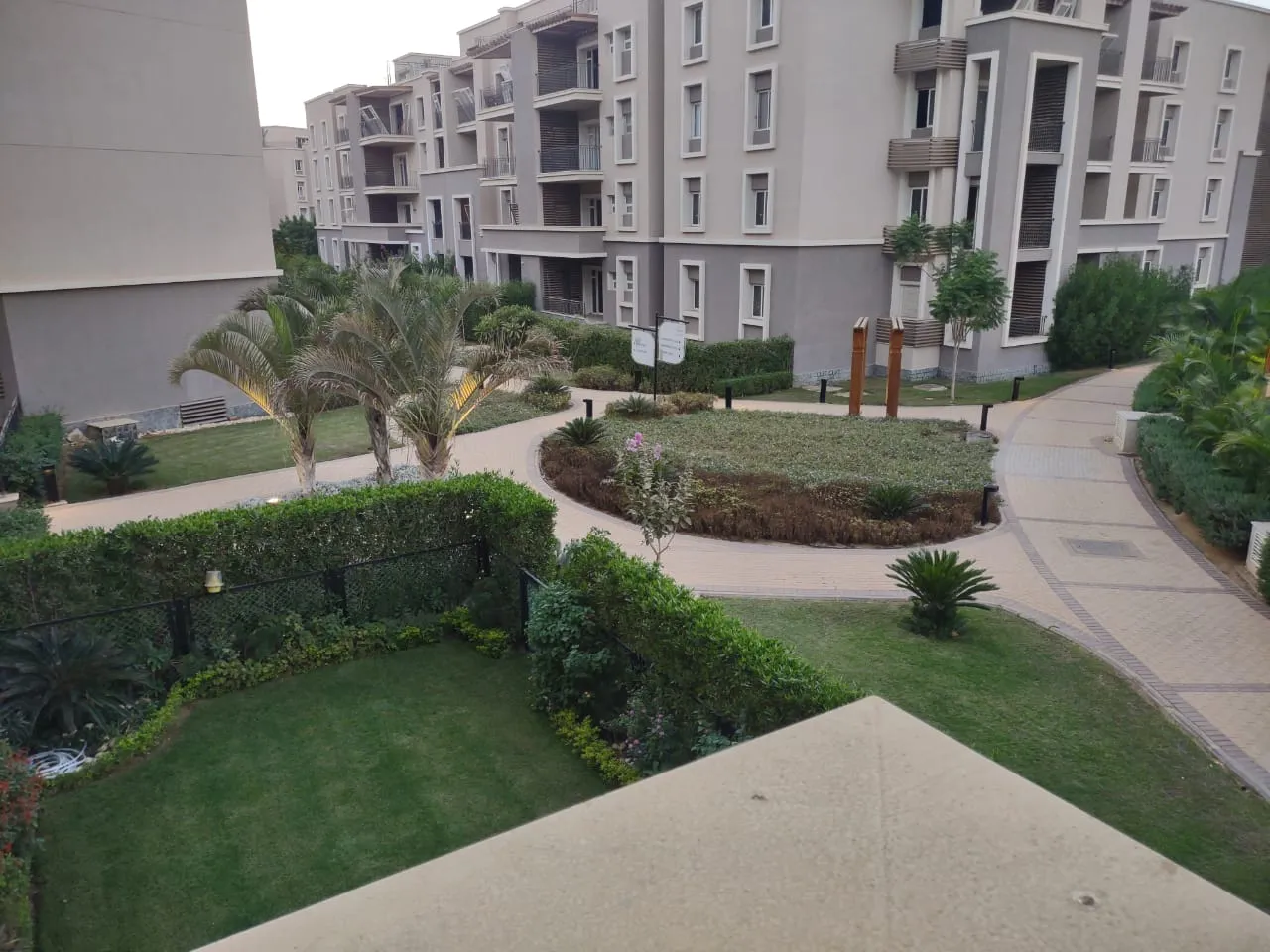 Apartment for sale in October Plaza in Northern Expansion of 181 m² with 3 bedrooms