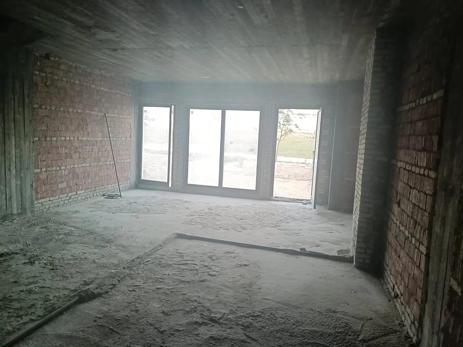  للبيع في أو ويست أوراسكوم في  بمساحة 0 م² تتكون من 0 غرف