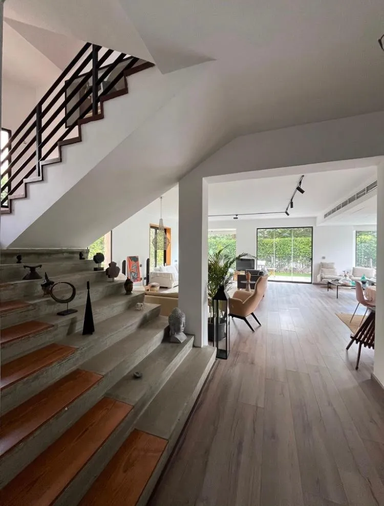 Villa for sale in El Rehab  in New Cairo of 415 m² with 4 bedrooms