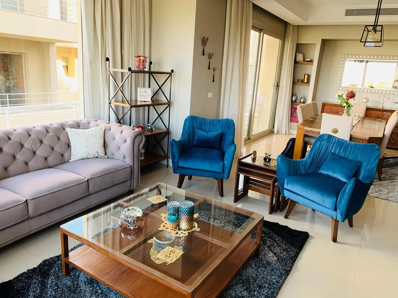  للبيع في فيلدج أفينيو في  بمساحة 0 م² تتكون من 0 غرف