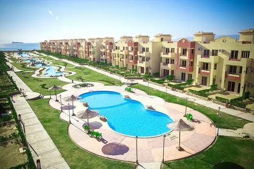  للبيع في لاسيرينا السخنة في  بمساحة 0 م² تتكون من 0 غرف