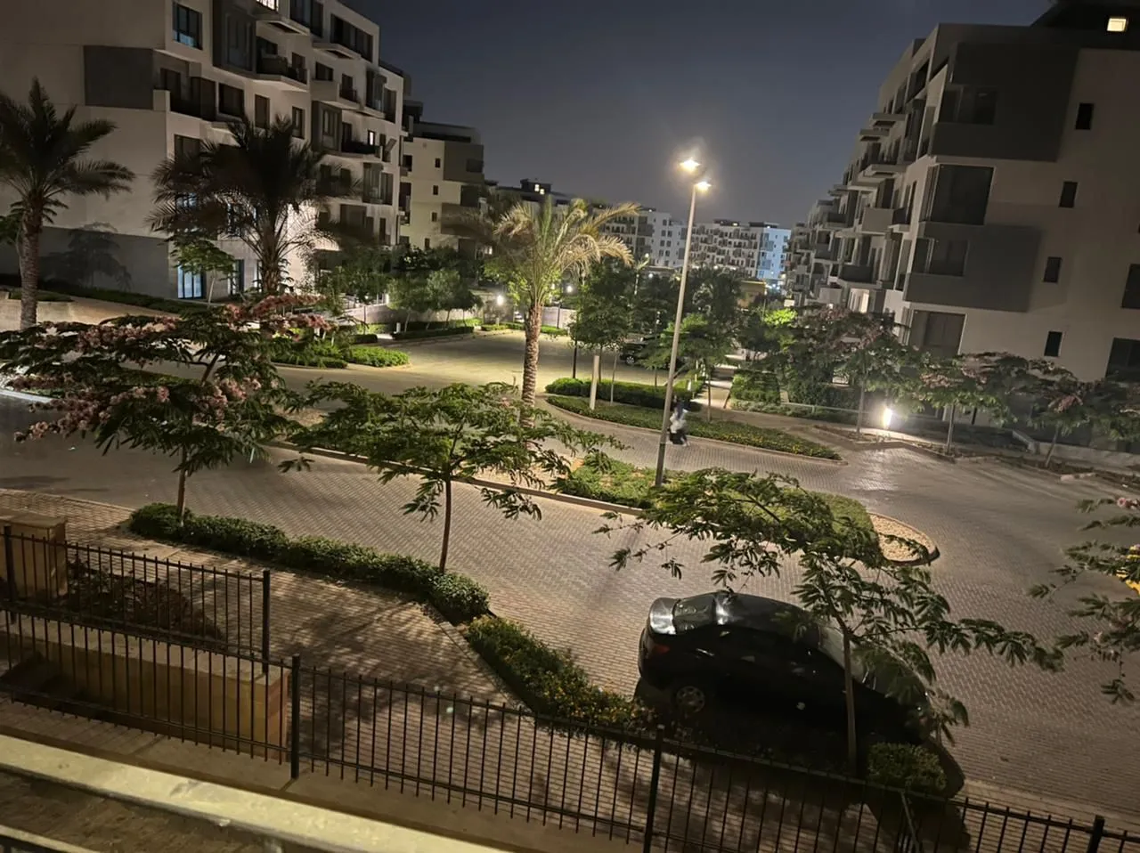  للبيع في ايست تاون في  بمساحة 0 م² تتكون من 0 غرف