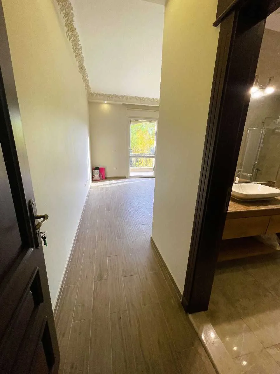  للبيع في الباتيو 5 إيست في  بمساحة 0 م² تتكون من 0 غرف