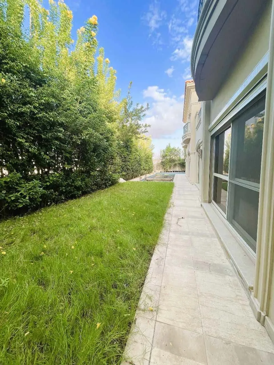 Villa for sale in El Patio 5 East in El Shorouk of 630 m² with 4 bedrooms