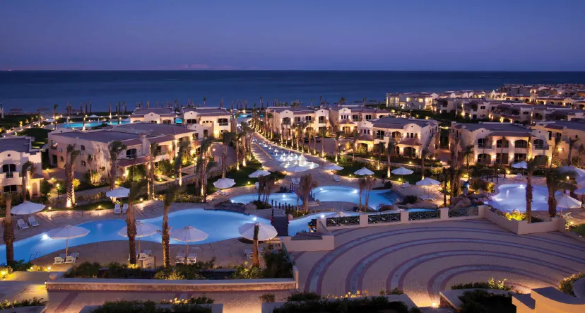 توين هاوس للبيع في لافيستا جاردنز في العين السخنة بمساحة 0 م² تتكون من 3 غرف