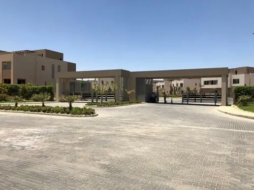 Twinhouse for sale in Palm Valley in 6th of October City of 285 m² with 4 bedrooms