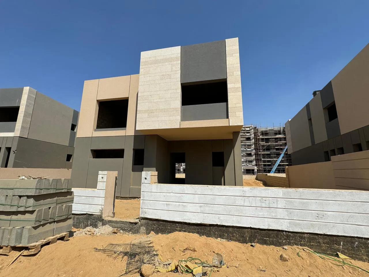 Duplex for sale in HAPTown in Mostakbal City of 343 m² with 4 bedrooms