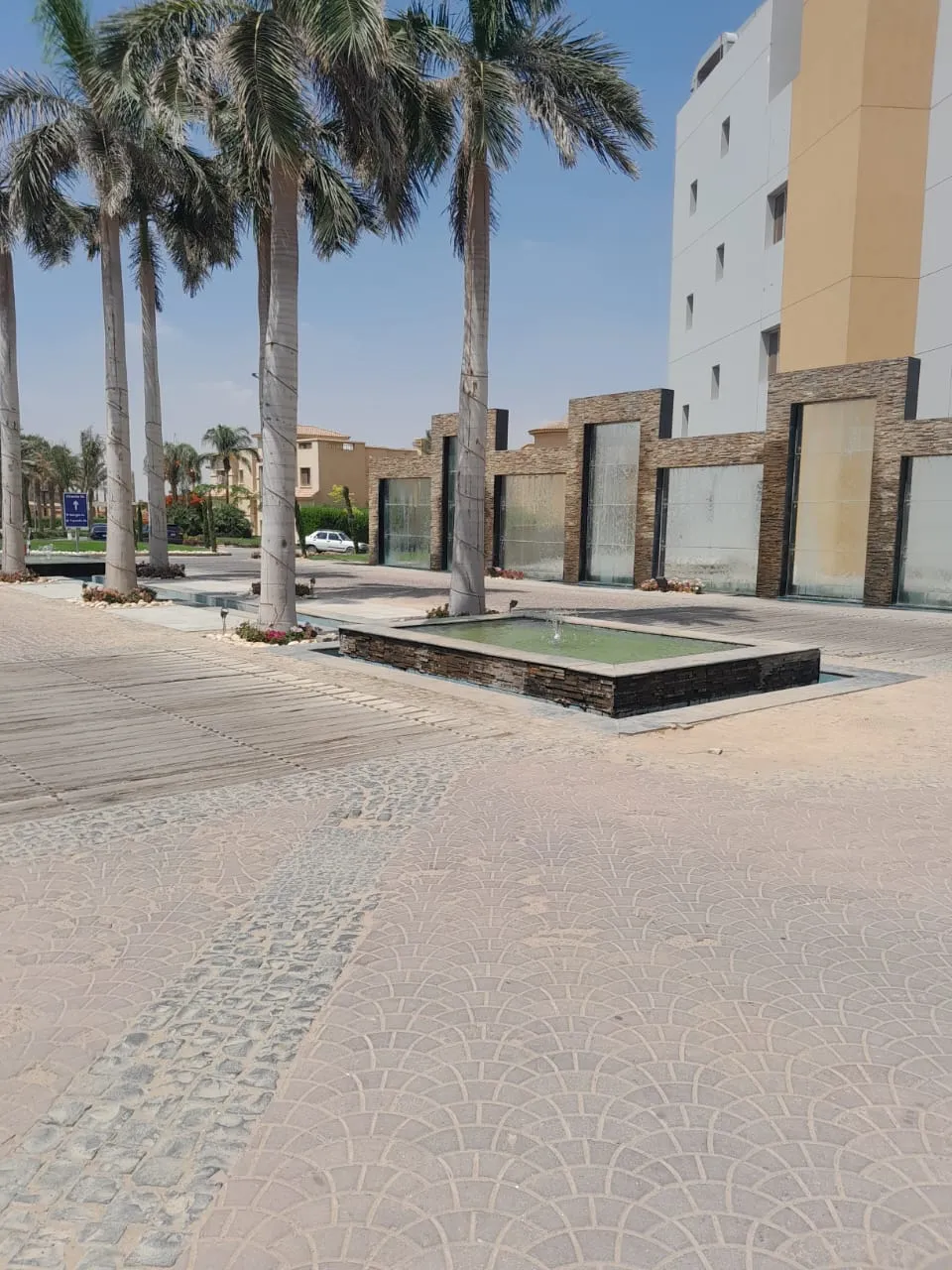 شقة للبيع في قطامية جاردينز في القاهرة الجديدة بمساحة 165 م² تتكون من 3 غرف