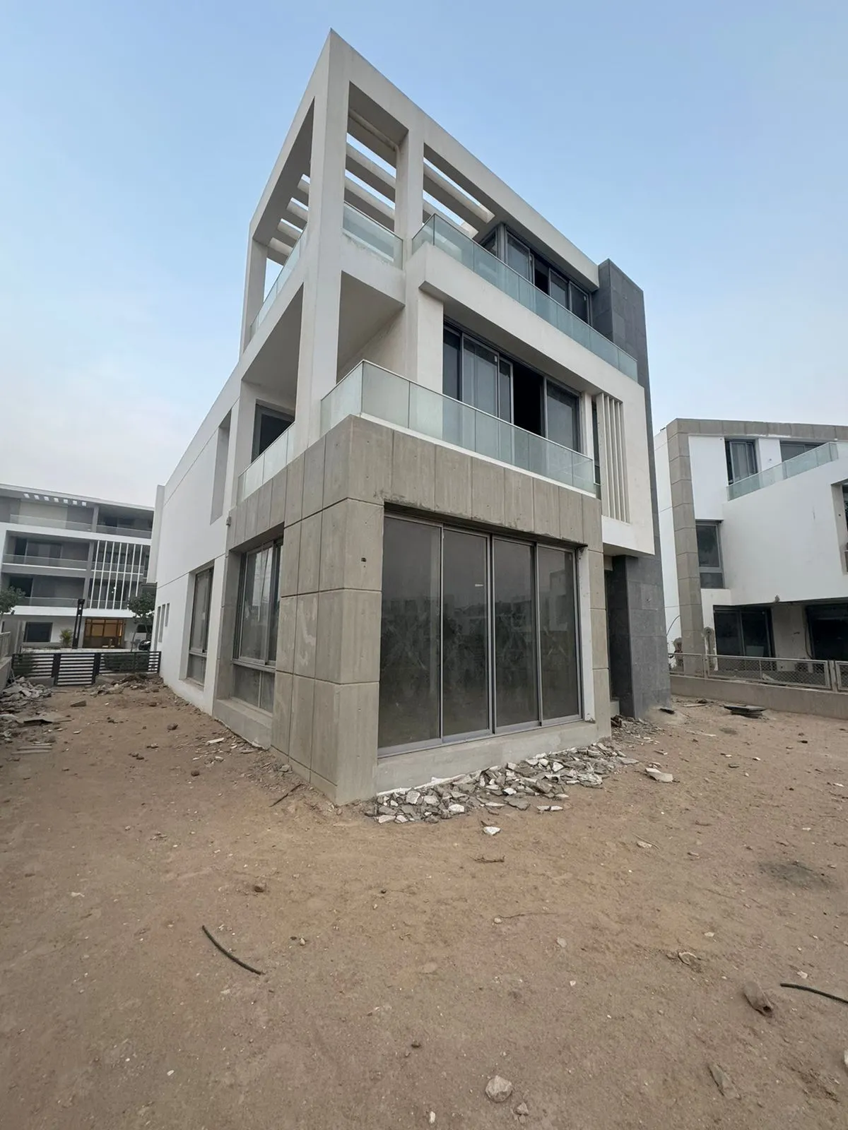 Villa for sale in Joulz in 6th of October City of 346 m² with 4 bedrooms