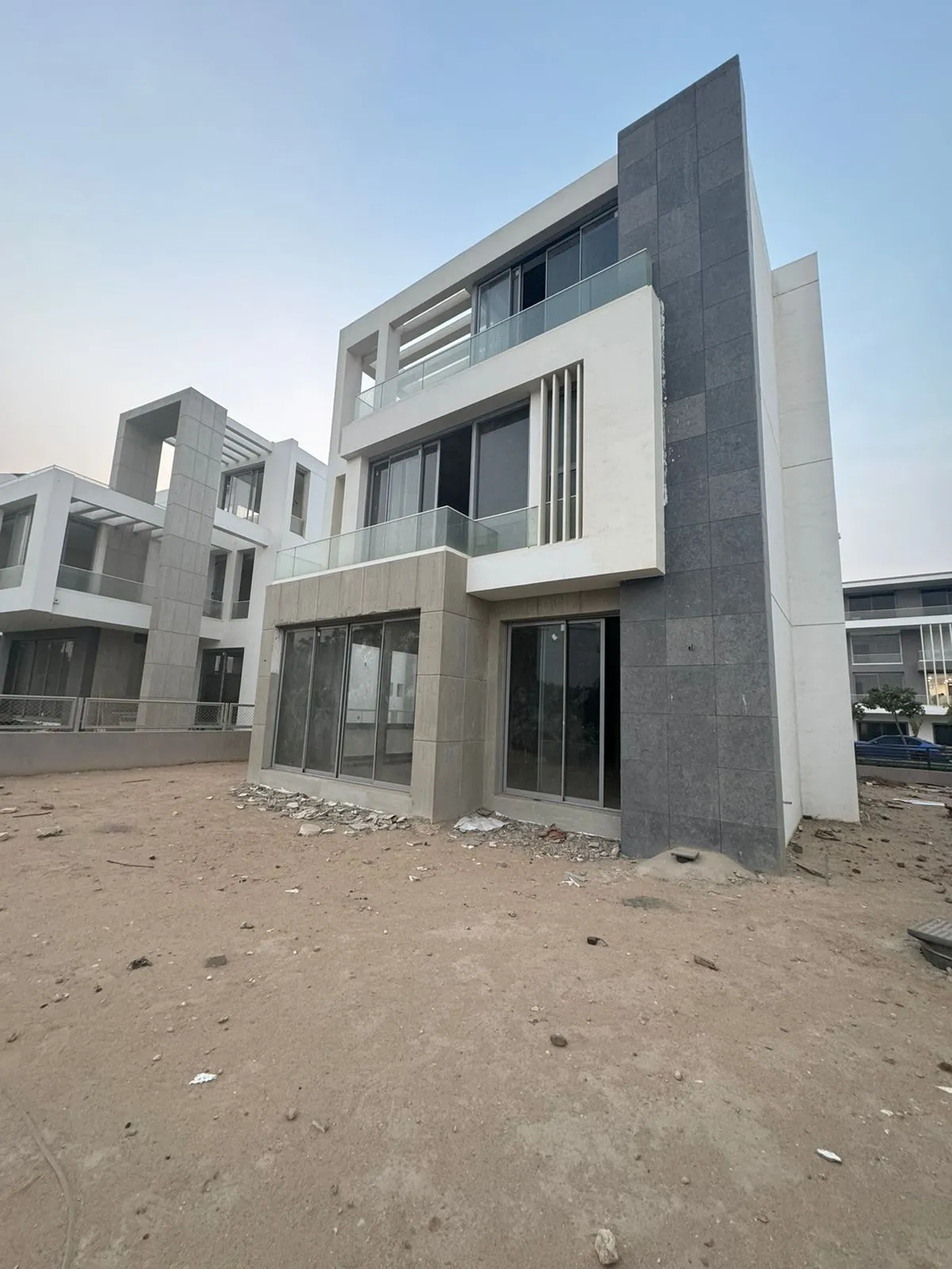 Villa for sale in Joulz in 6th of October City of 346 m² with 4 bedrooms