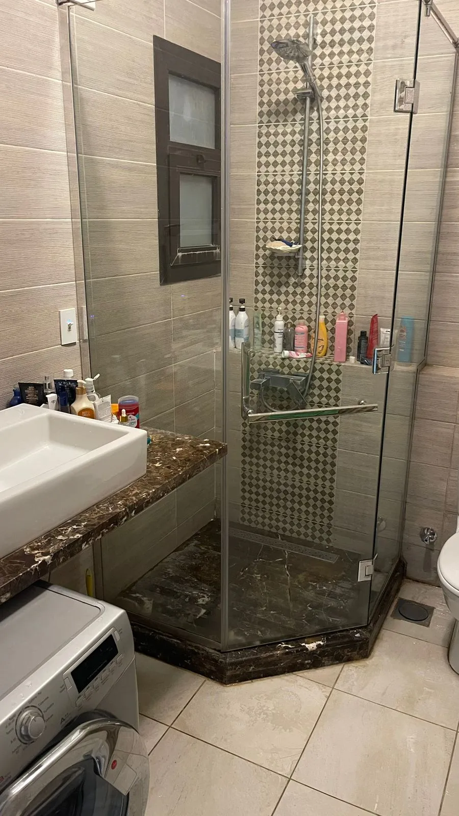  للبيع في لاميرادا  في  بمساحة 0 م² تتكون من 0 غرف