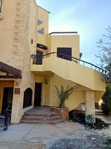  للبيع في عين باي  في  بمساحة 0 م² تتكون من 0 غرف