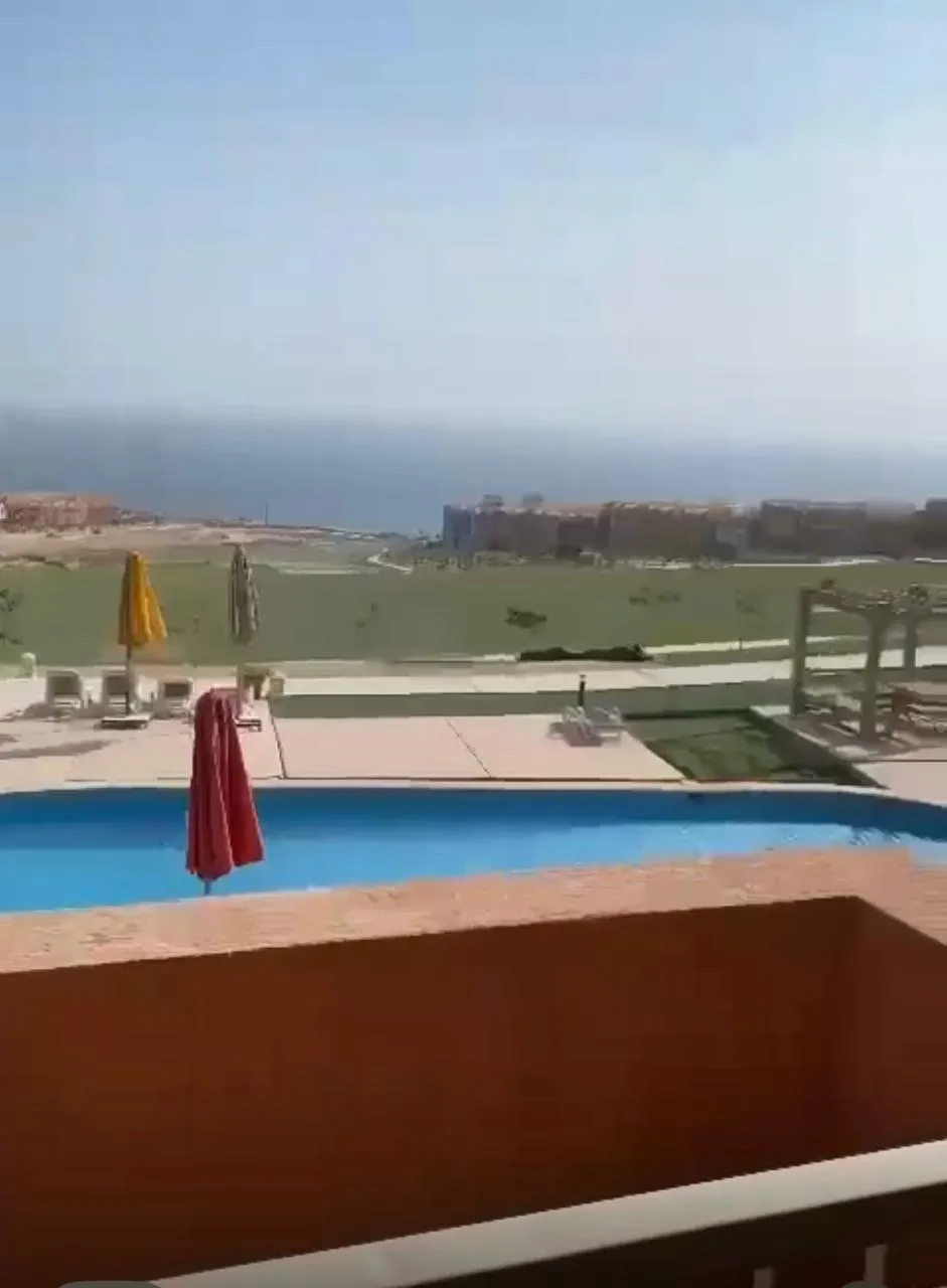  للبيع في بورتو السخنة في  بمساحة 0 م² تتكون من 0 غرف