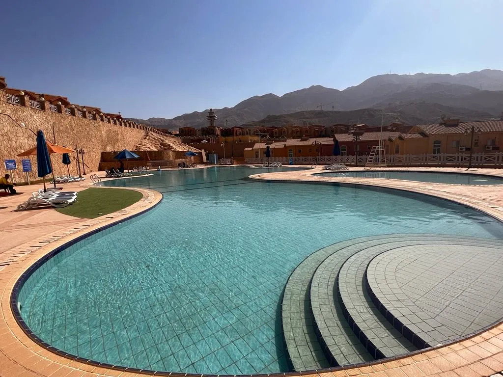  للبيع في بورتو السخنة في  بمساحة 0 م² تتكون من 0 غرف