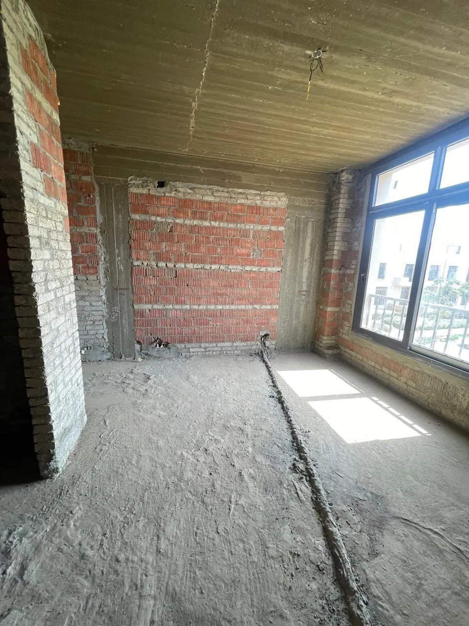 للبيع في أو ويست أوراسكوم في بمساحة 0 م² تتكون من 0 غرف