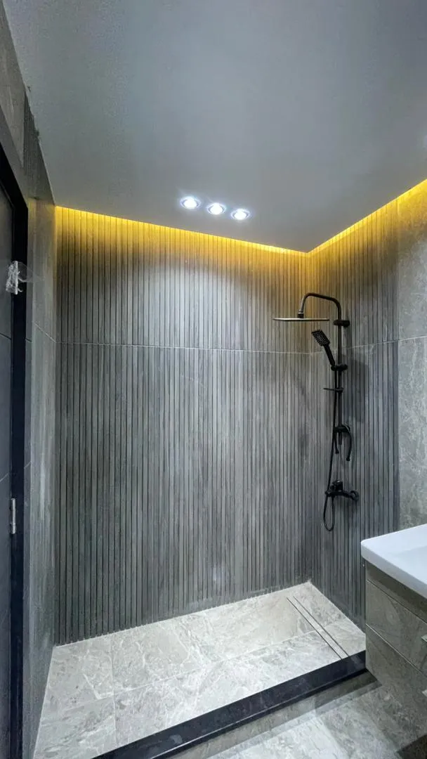  للبيع في سيناريو  في  بمساحة 0 م² تتكون من 0 غرف