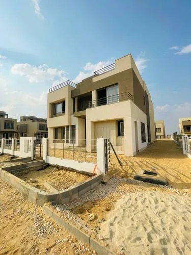 فيلا للبيع في بالم هيلز القاهرة الجديدة في القاهرة الجديدة بمساحة 0 م² تتكون من 5 غرف