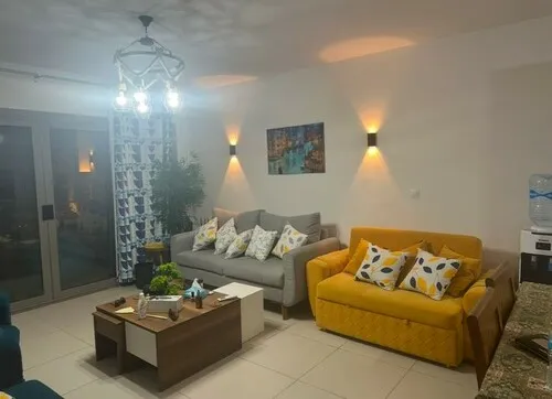 شقة للبيع في مراسي في سيدي عبد الرحمن بمساحة 93 م² تتكون من 2 غرف