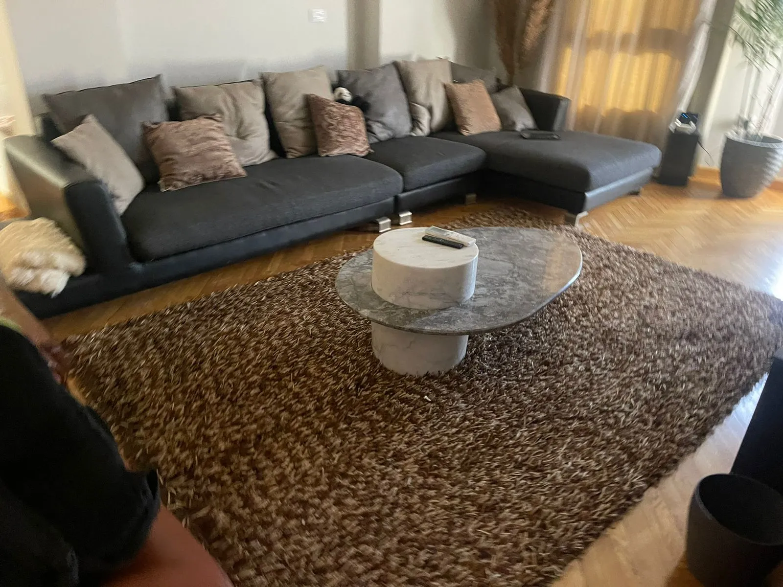  للبيع في مروج في  بمساحة 0 م² تتكون من 0 غرف