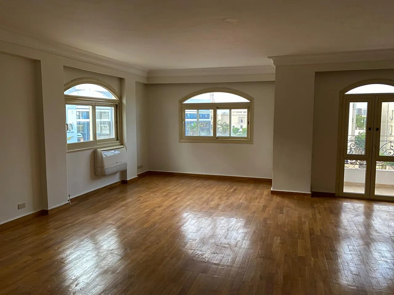 Apartment for sale in Beverly Hills in 6th of October City of 189 m² with 3 bedrooms