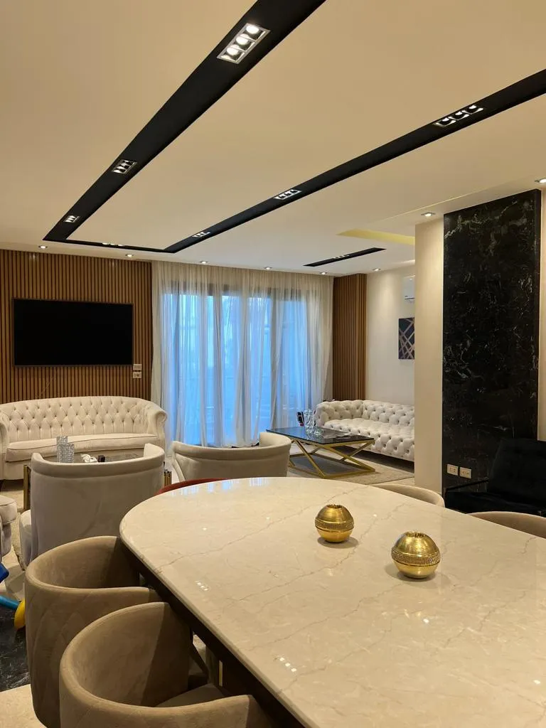 Apartment for sale in Midtown New Cairo in South Investors of 220 m² with 3 bedrooms