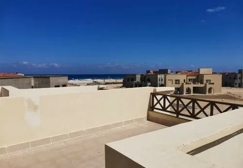 فيلا للبيع في ستيلا هايتس في سيدي عبد الرحمن بمساحة 175 م² تتكون من 3 غرف