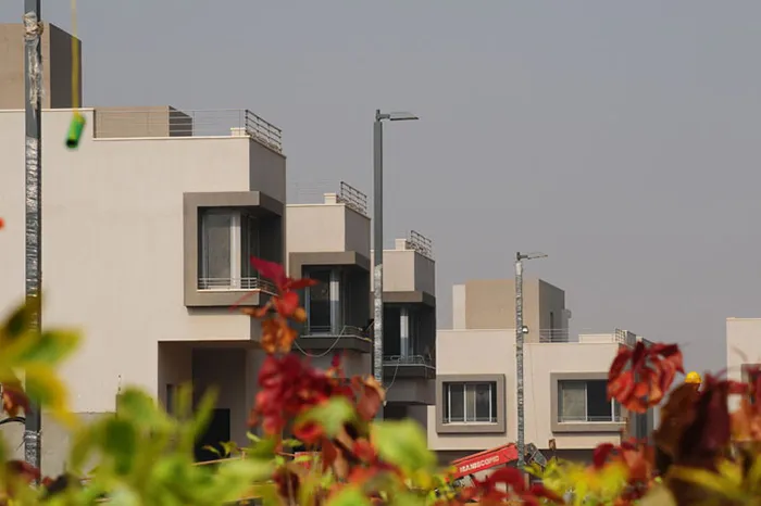 شقة للبيع في فيلدج جاردن قطامية في القاهرة الجديدة بمساحة 159 م² تتكون من 2 غرف