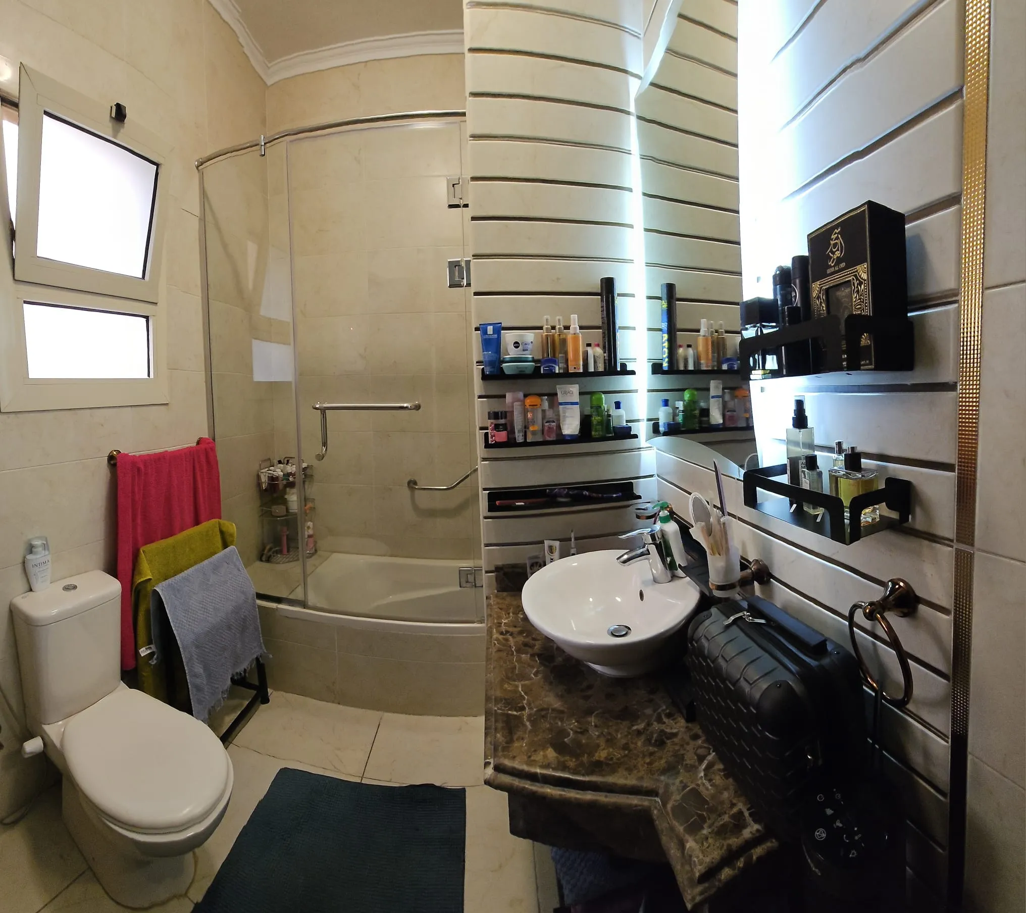  للبيع في اكاسيا في  بمساحة 0 م² تتكون من 0 غرف