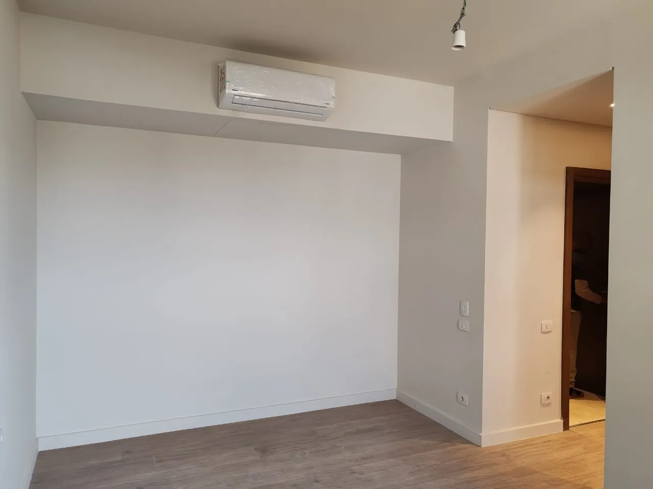  للبيع في فيليت في  بمساحة 0 م² تتكون من 0 غرف