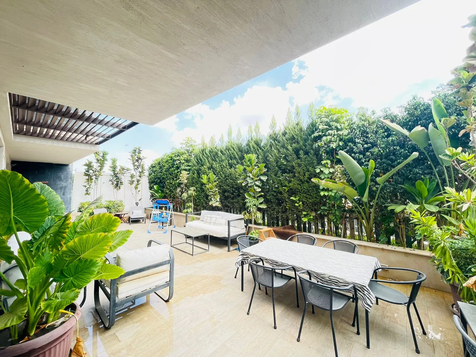 Apartment for sale in West Hills in 6th of October City of 185 m² with 3 bedrooms