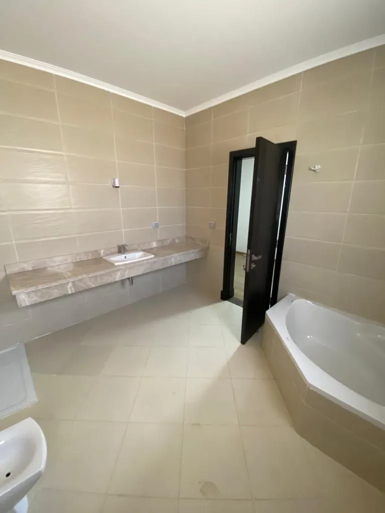  للبيع في جراند هايتس في  بمساحة 0 م² تتكون من 0 غرف