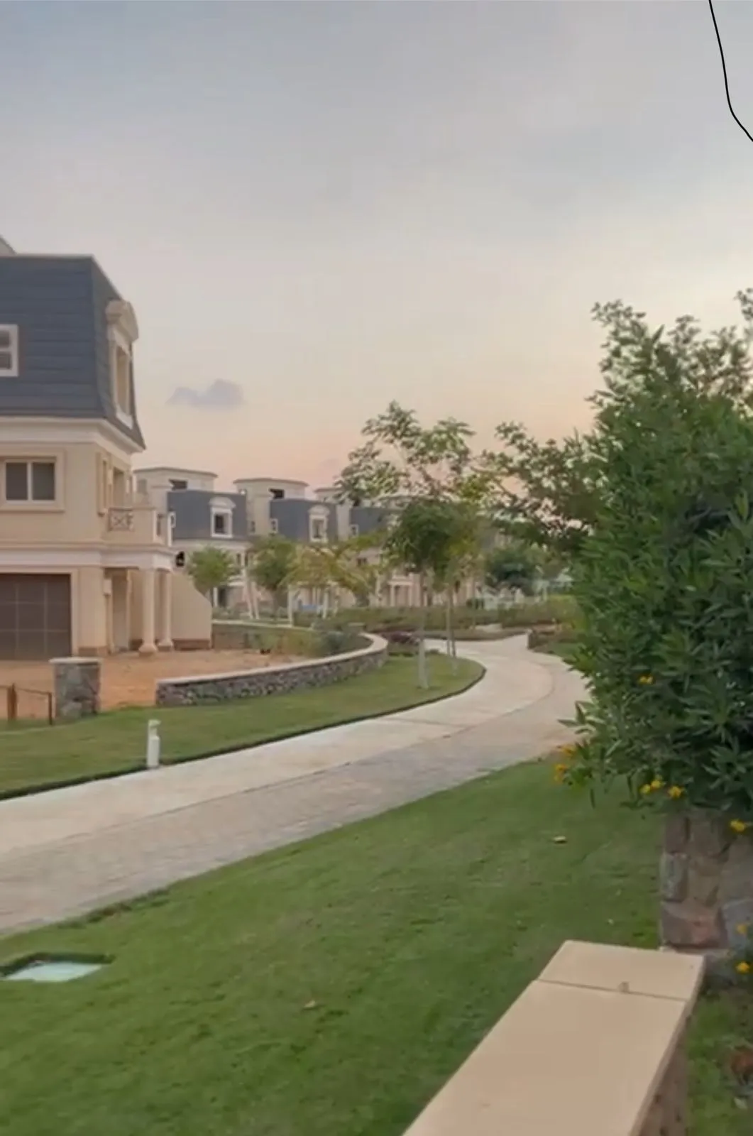 فيلا للبيع في ماونتن فيو تشيل أوت بارك في التوسعات الشمالية بمساحة 287 م² تتكون من 3 غرف