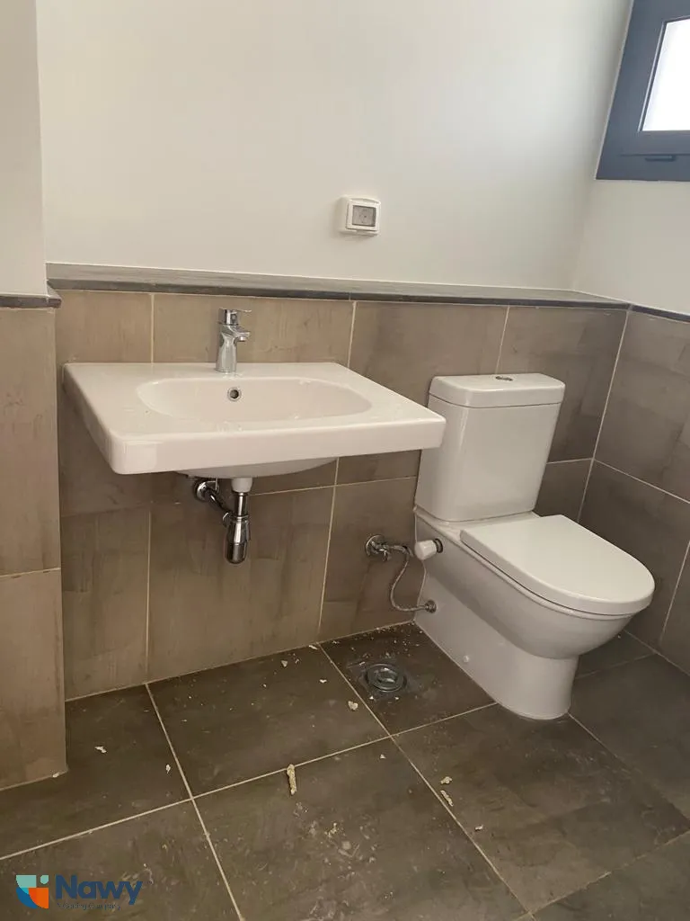 للبيع في البروج في بمساحة 0 م² تتكون من 0 غرف