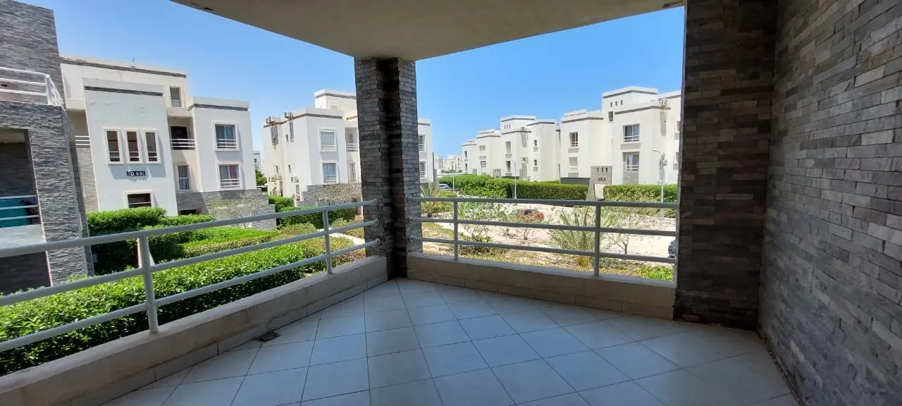  للبيع في أمواج في  بمساحة 0 م² تتكون من 0 غرف