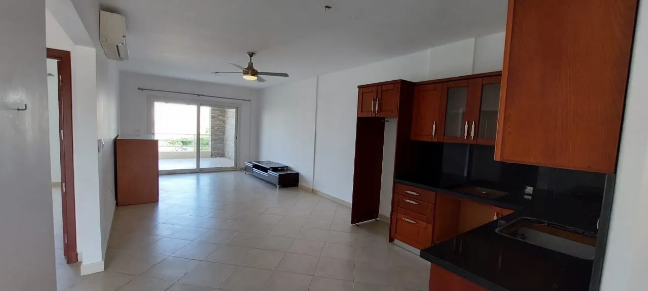  للبيع في أمواج في  بمساحة 0 م² تتكون من 0 غرف