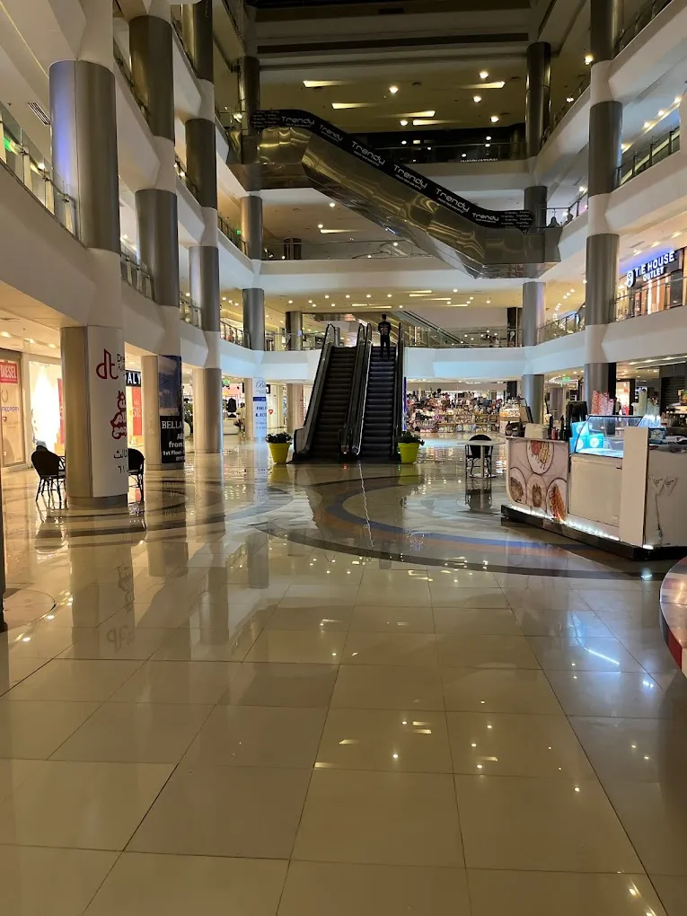 Retail for sale in Mirage Mall in New Cairo of 42 m² with 0 bedrooms