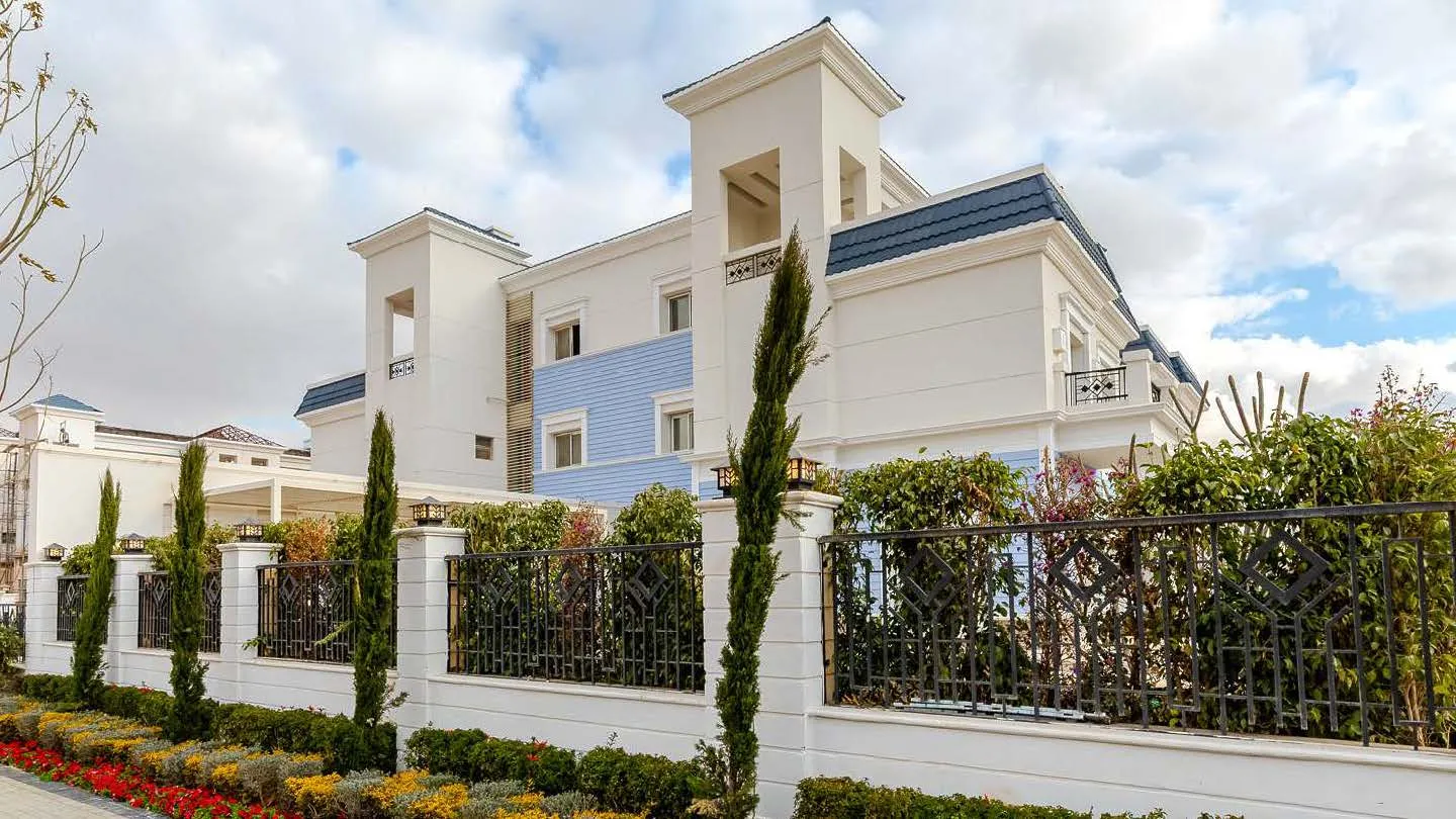Townhouse for sale in The Greens in New Capital City of 250 m² with 4 bedrooms